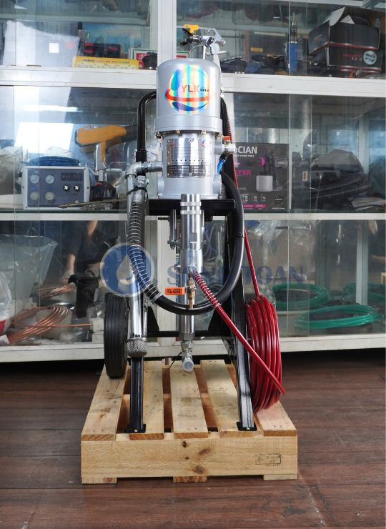 máy phun sơn Epoxy 2 thành phần 30.1 YLK