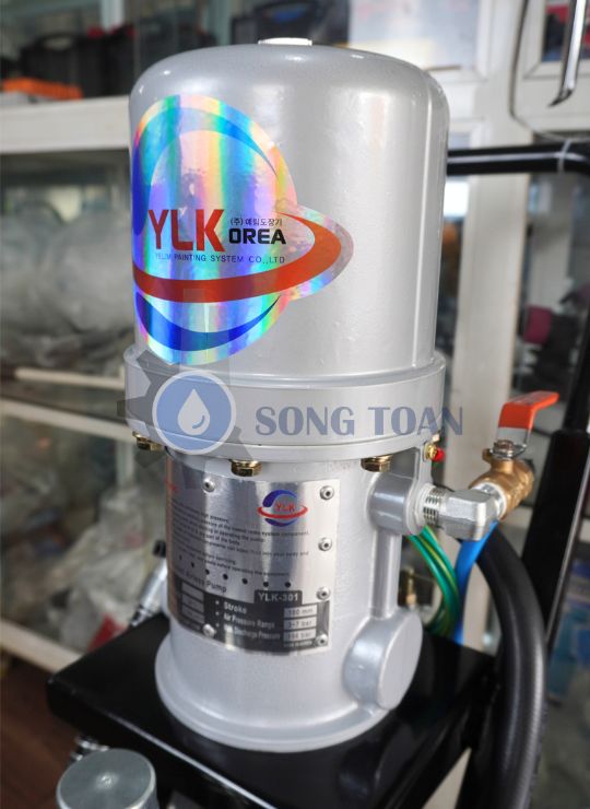 máy phun sơn dầu Epoxy 30.1